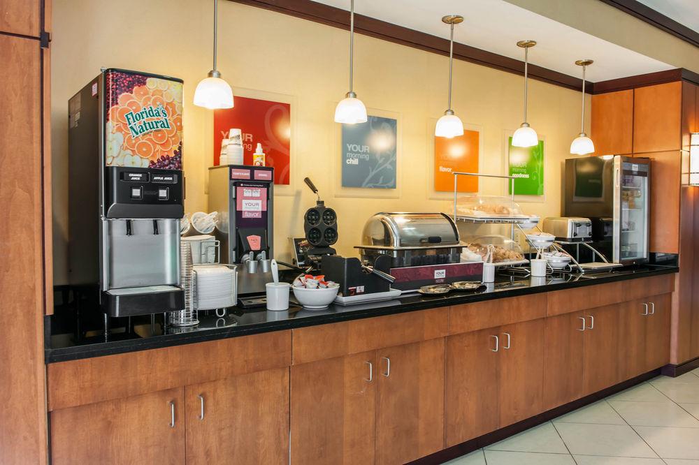 Comfort Suites Southport Zewnętrze zdjęcie