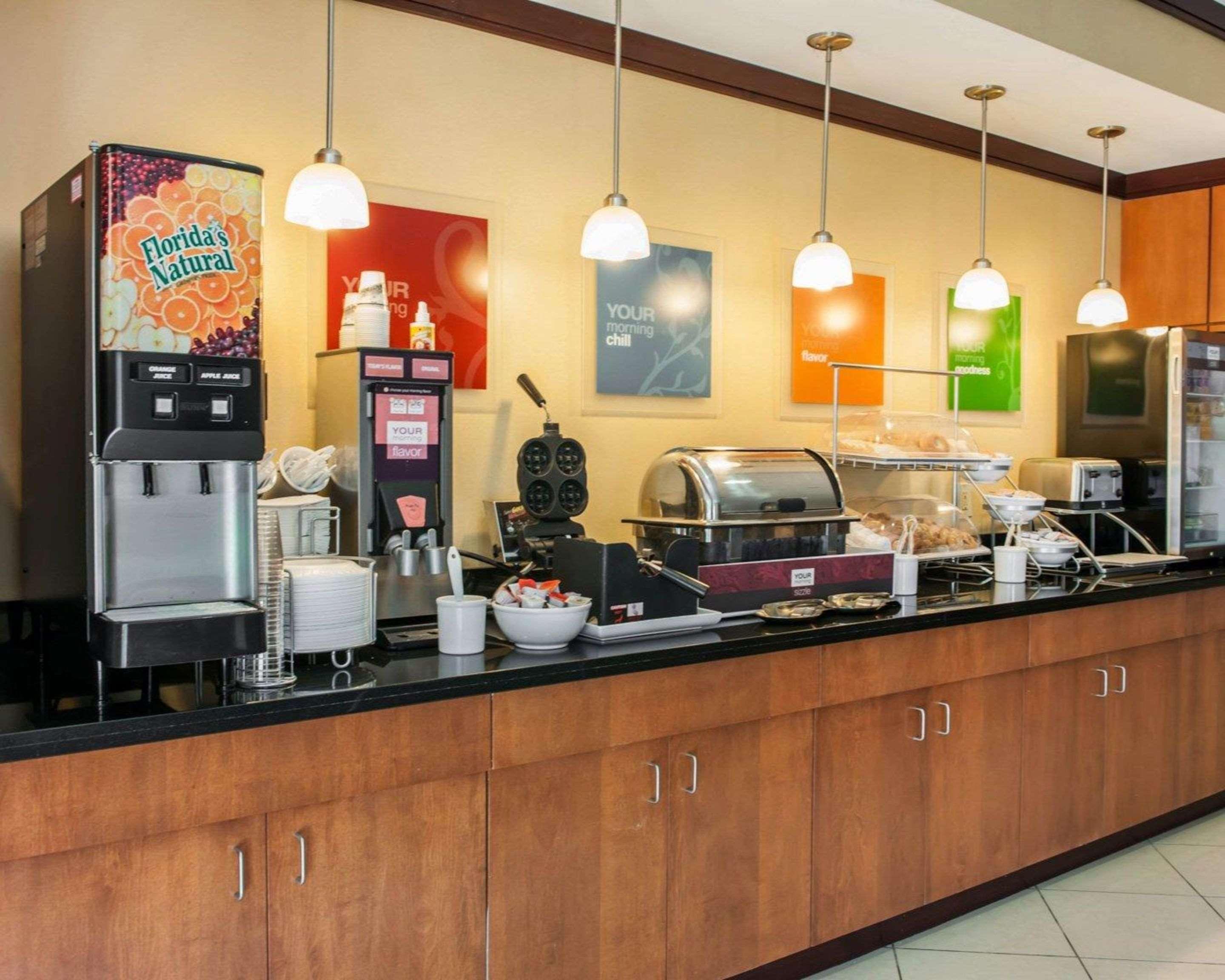 Comfort Suites Southport Zewnętrze zdjęcie